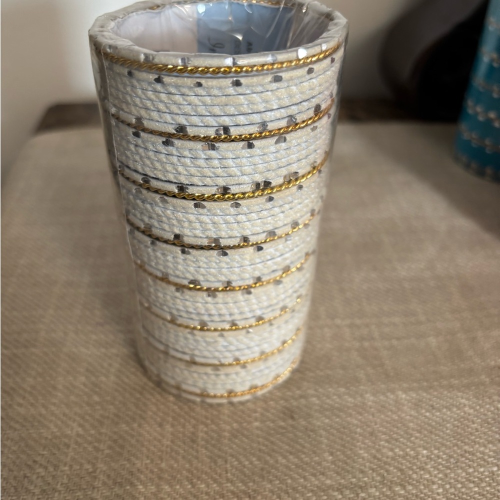 Indian Elegant white and Gold Bangles
 white and Gold Bangles